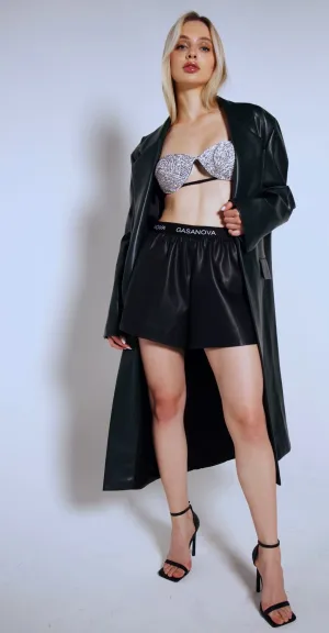 Branded elastic shorts