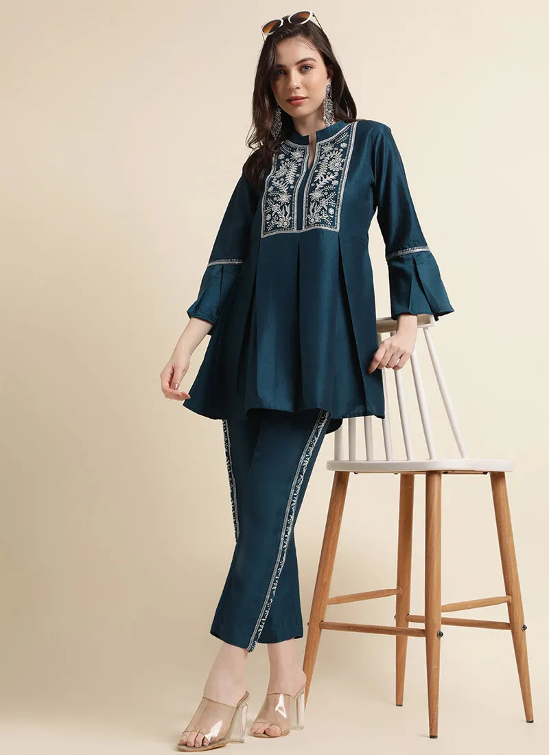 Chinon Kurta and Pant Set with Embroidery Work