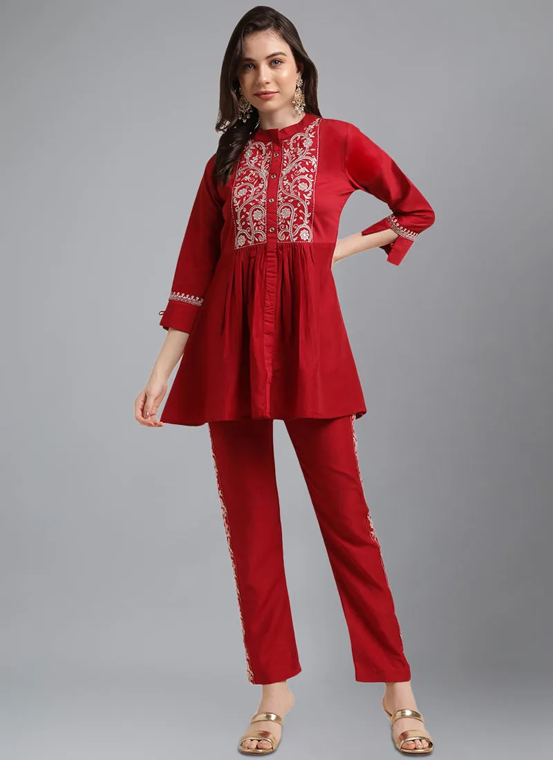 Chinon Kurta and Pant Set with Embroidery Work
