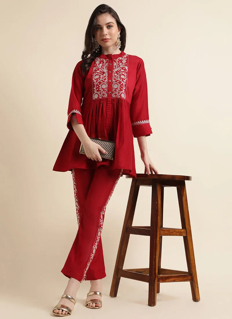 Chinon Kurta and Pant Set with Embroidery Work