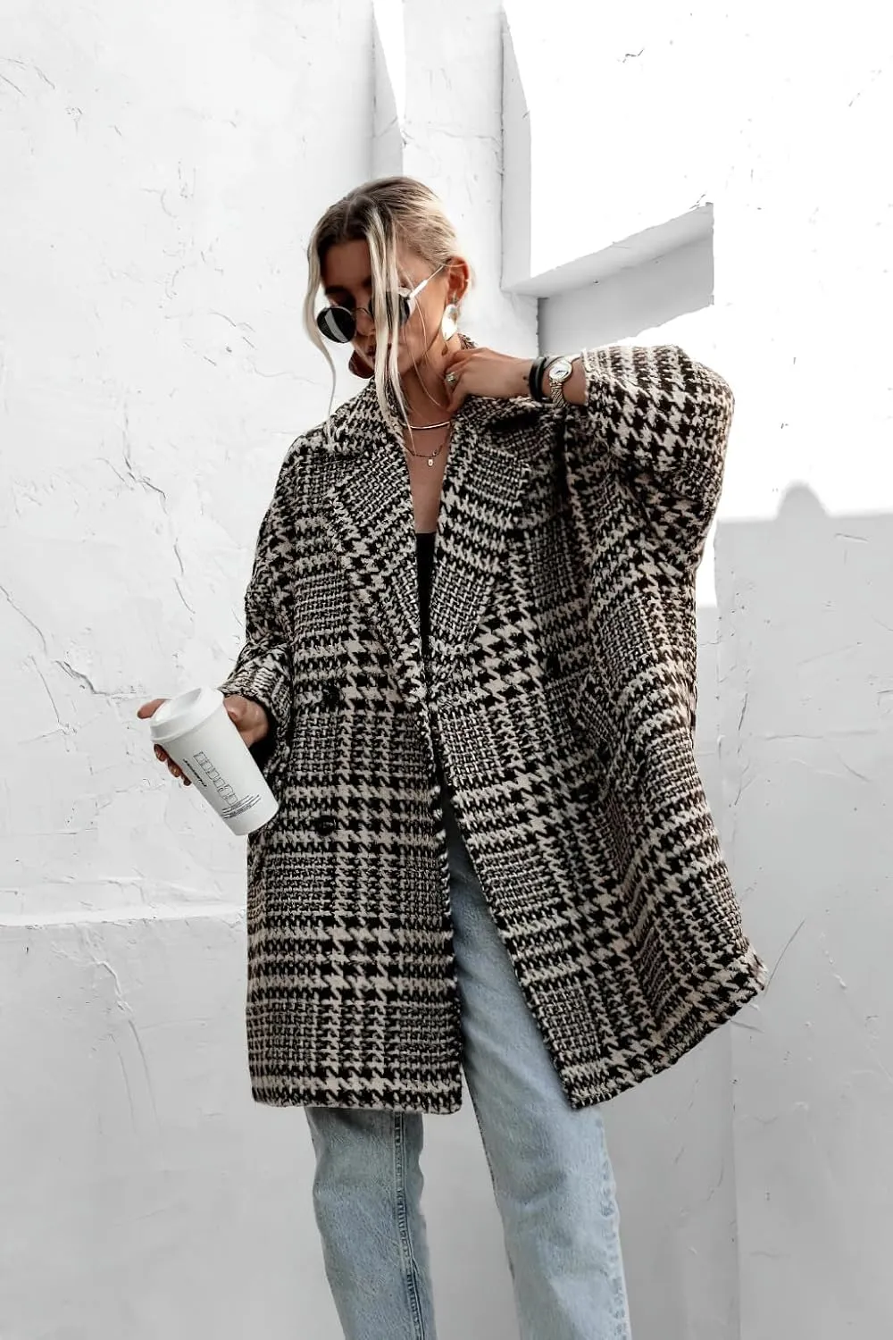 chouyatou Women Winter Houndstooth Wool Blend Coat Notch Lapel Loose Warm Mid Long Double Breasted Peacoat