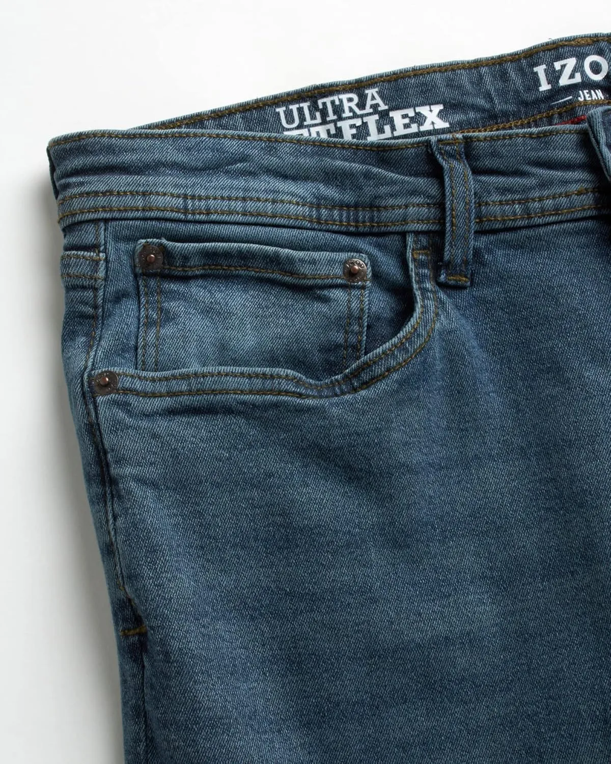IZOD Men's Straight Fit Jeans - Comfortable Stretch Casual Pull On Denim Jeans for Men - Ultrasoft Men's Fashion Pants