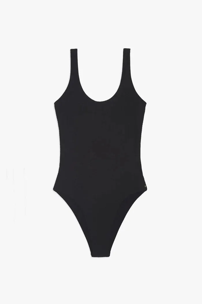 Jace One Piece Black