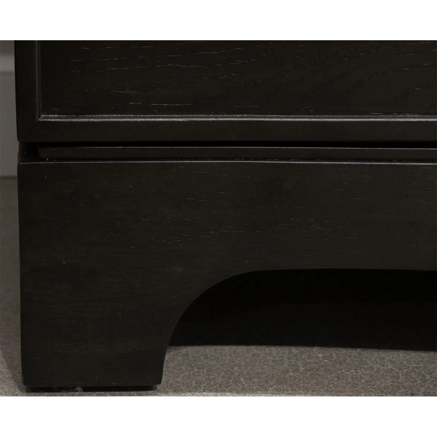 Lydia Bachelor Chest