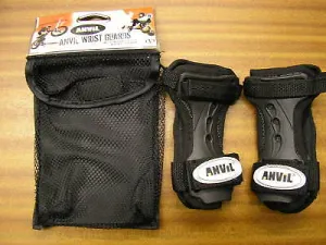 SCOOTER,BIKE,BMX SAFETY ANVIL WRIST GUARDS SMALL SIZE REDUCED NEW BARGAIN BLK