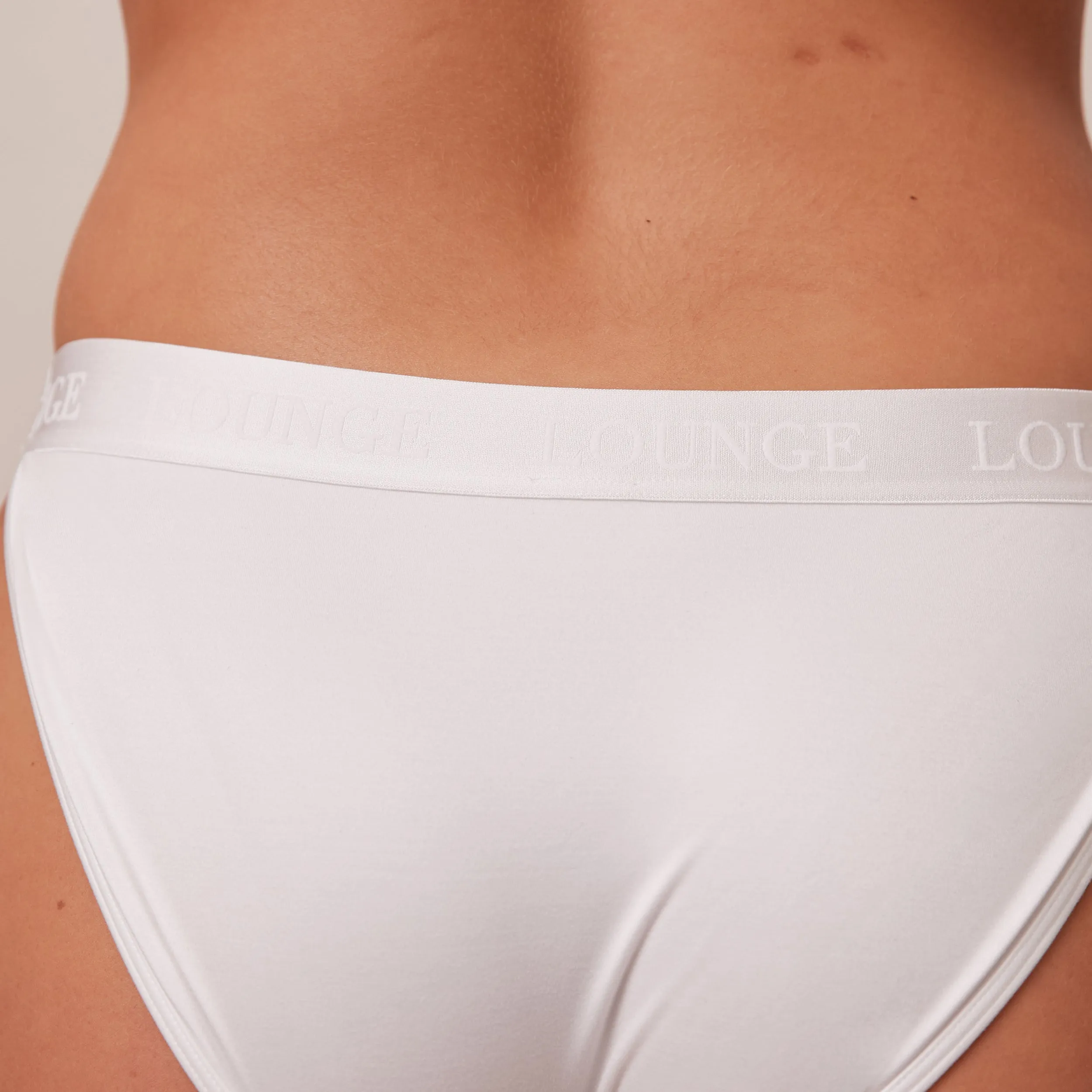 Sleek Mindful Briefs - White