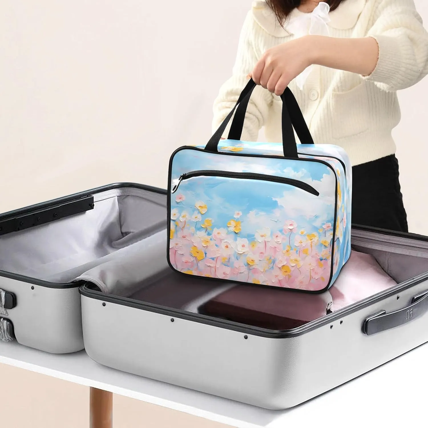 Toiletry Bag Wildflowers Painting Hanging Makeup Organizer Water Resistant Cosmetic Bag