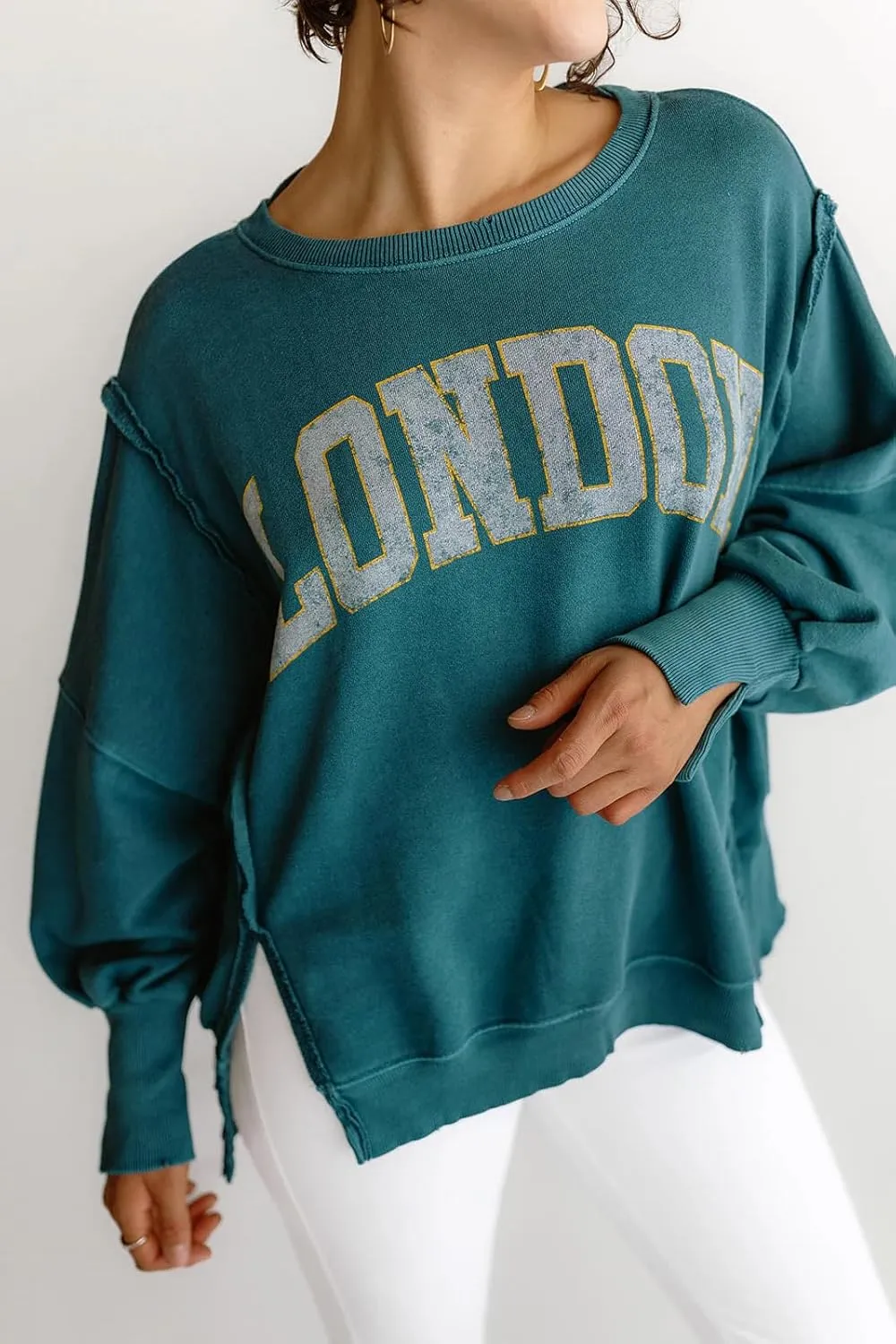 utcoco Oversized Sweatshirt for Women Letter Graphic Crew Neck Long Sleeve Shirts Fashion Hoodies Tops
