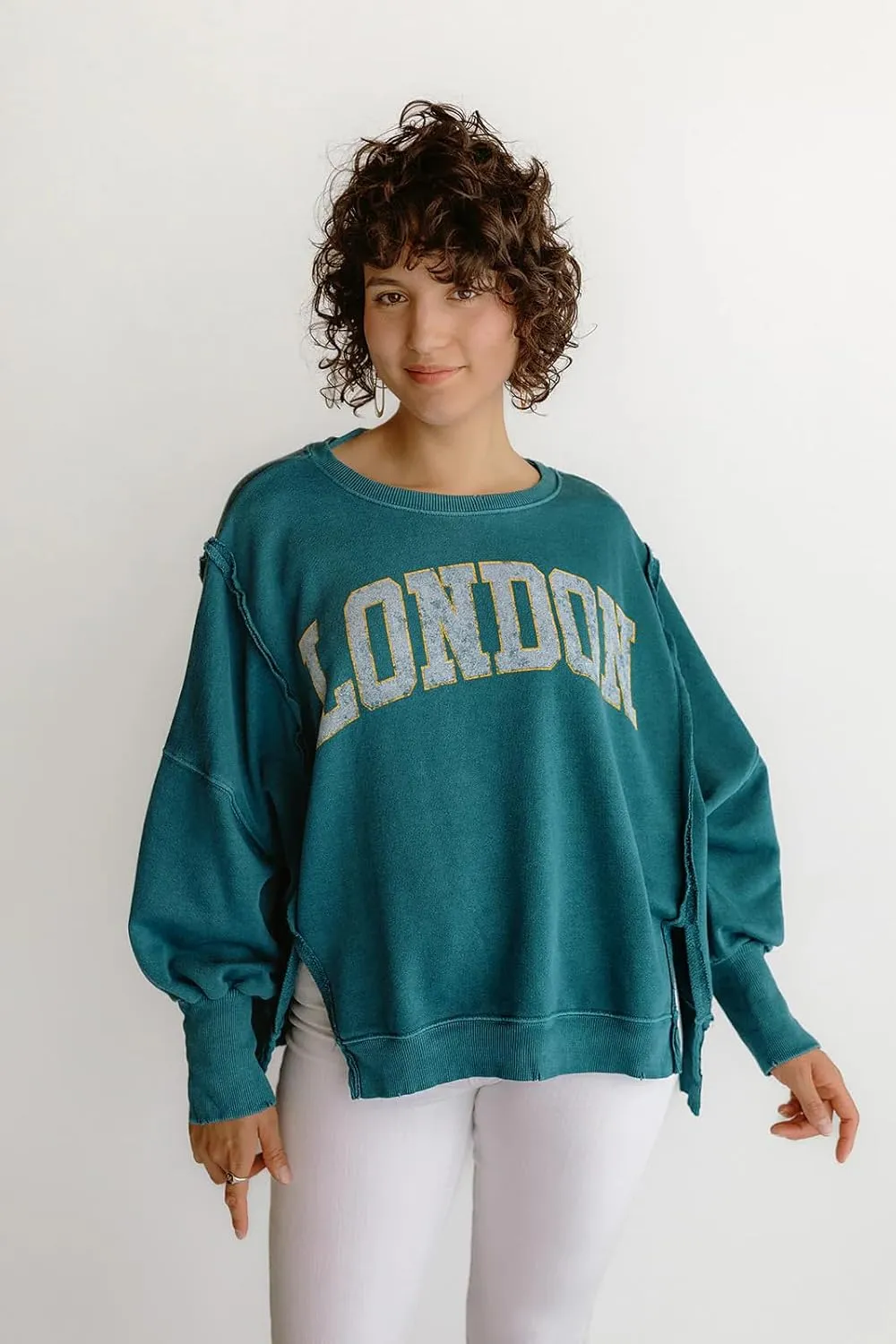utcoco Oversized Sweatshirt for Women Letter Graphic Crew Neck Long Sleeve Shirts Fashion Hoodies Tops