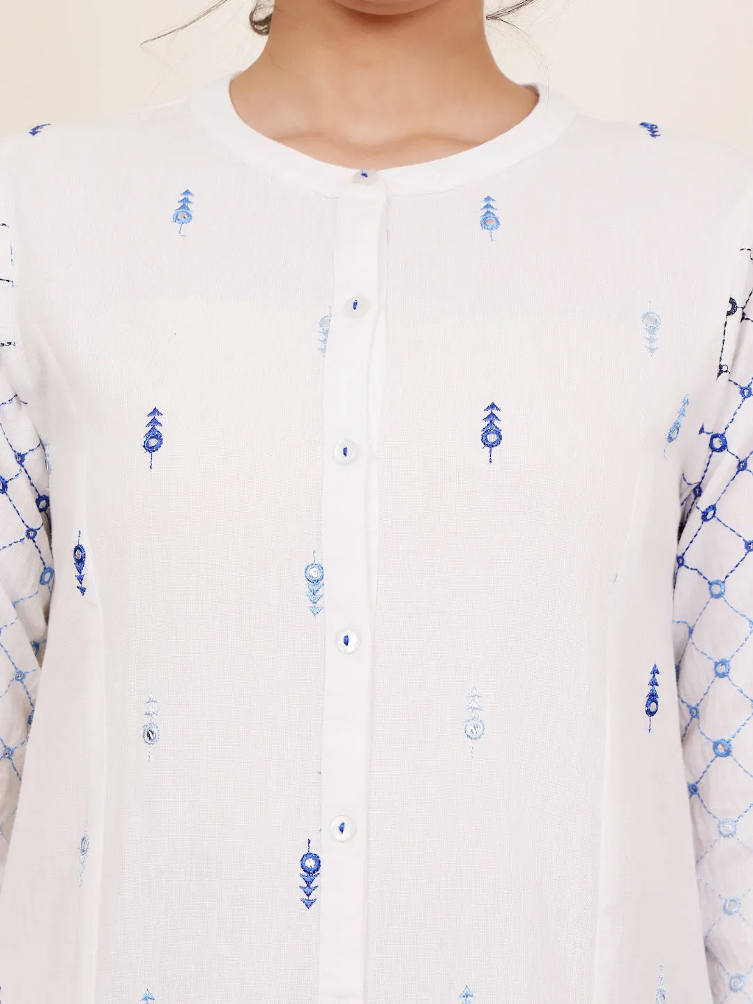 White Cotton Embroidered Round Neck Kurta