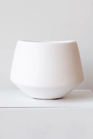White Valve Pot 5"