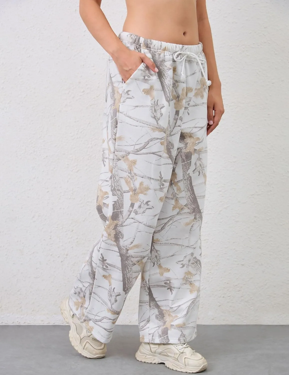 Women Wide Leg Camo Sweatpants High Waisted Drawstring Baggy Jogger Fleece Loose Sweat Pants with Pockets