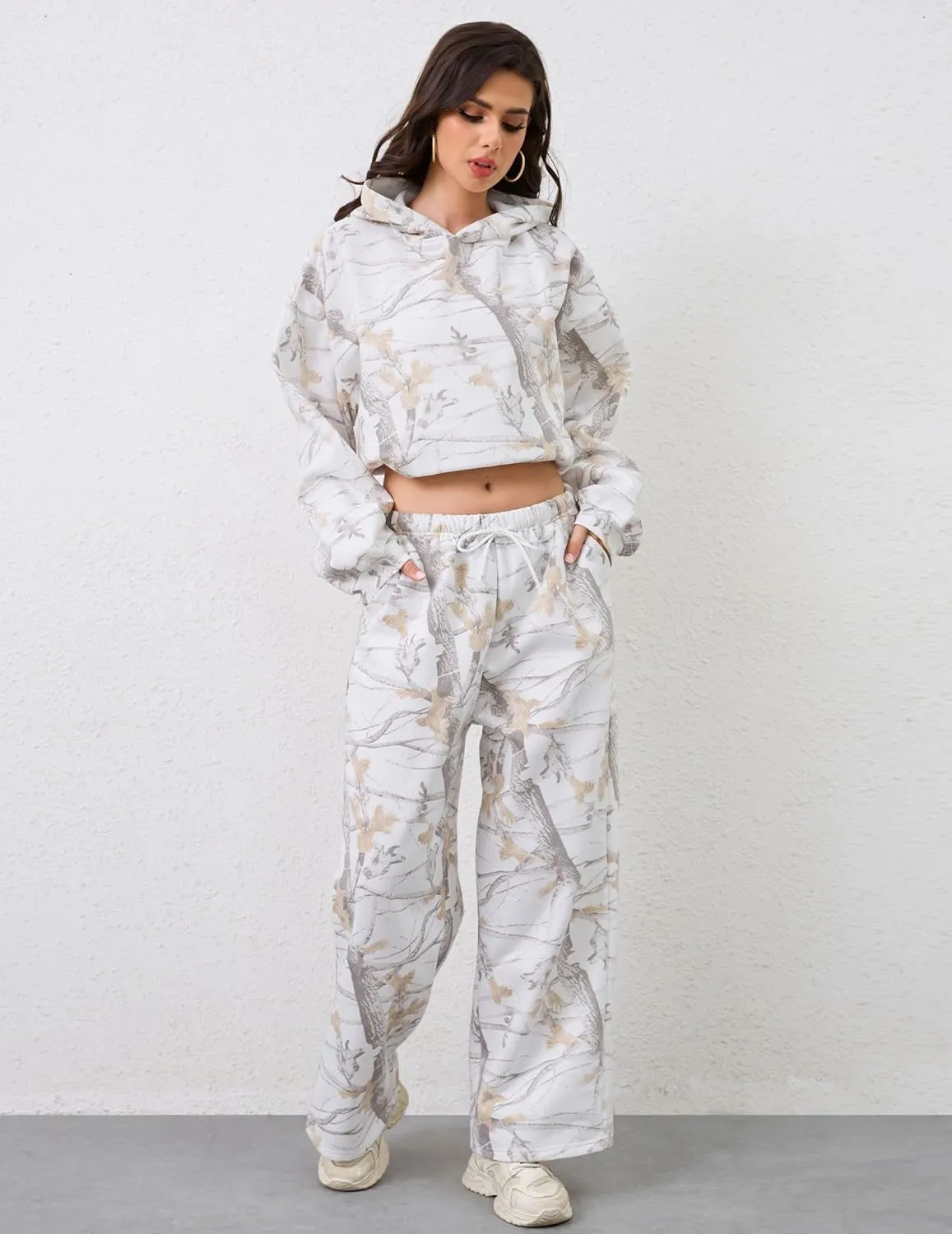 Women Wide Leg Camo Sweatpants High Waisted Drawstring Baggy Jogger Fleece Loose Sweat Pants with Pockets