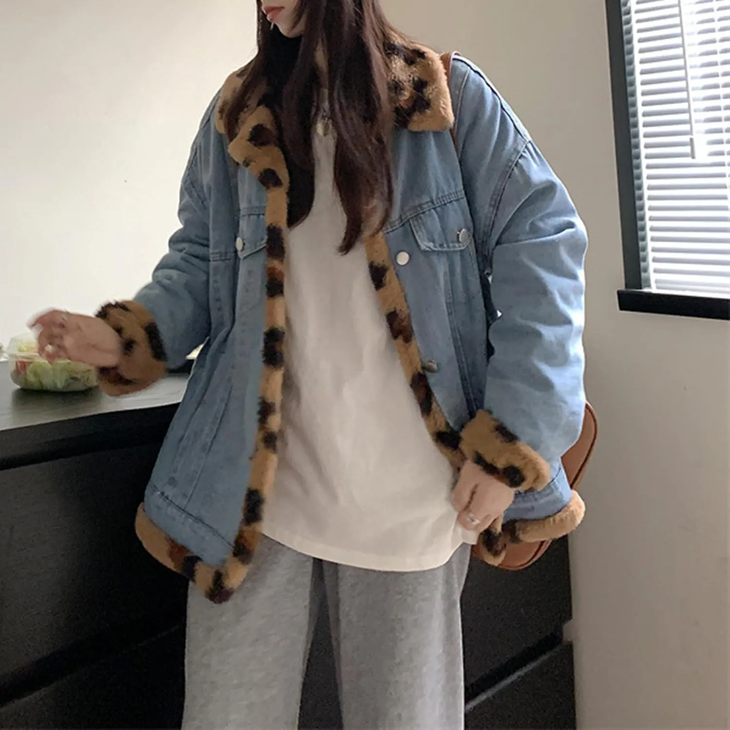 Women's Reversible Sherpa Jean Jacket Leopard Print Oversized Warm Fuzzy Fleece Jackets Outerwear