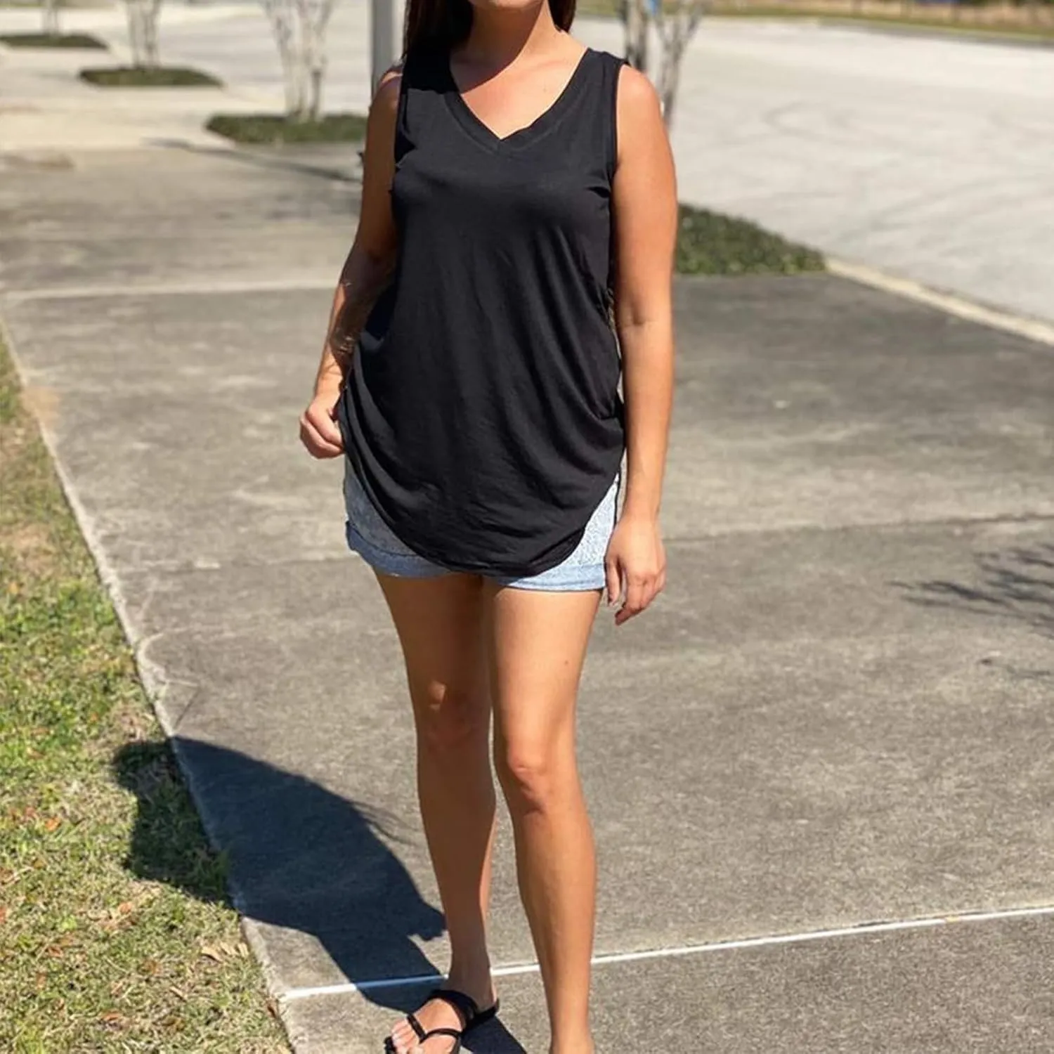 Womens V Neck Tank Sleeveless Tops Casual Summer Camisole Blouses Female Loose Fit Solid Shirts Undercoat Clothing
